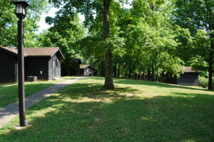 003_DBS_2010_Old Cabins