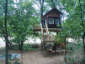 tree-house-timber-ridge-outpost-cabins